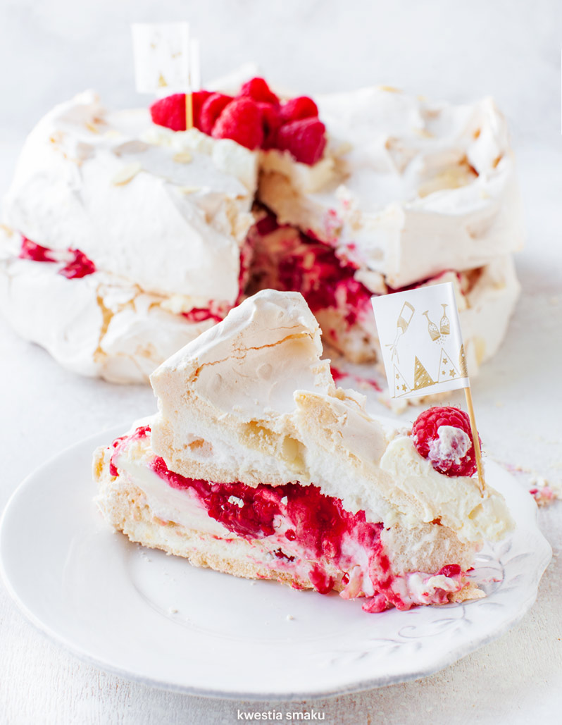 raspberry meringue cake